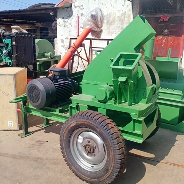 Mobile-type-small-wood-chipper